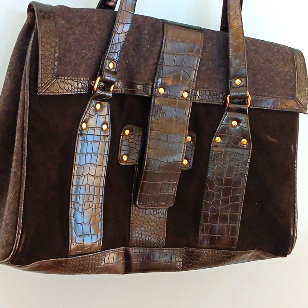 Classy Black Elizabeth Arden Tote Bag